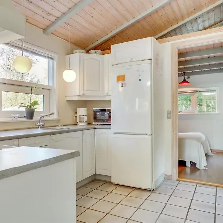 Vakantiehuis Merte - 300m From The Sea In Ne Jutland By Interhome Hals