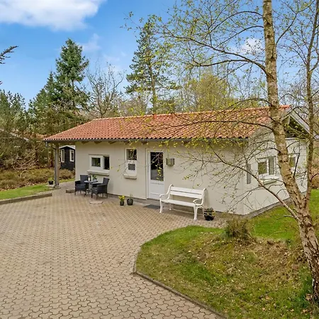 Merte - 300m From The Sea In Ne Jutland By Interhome * Hals