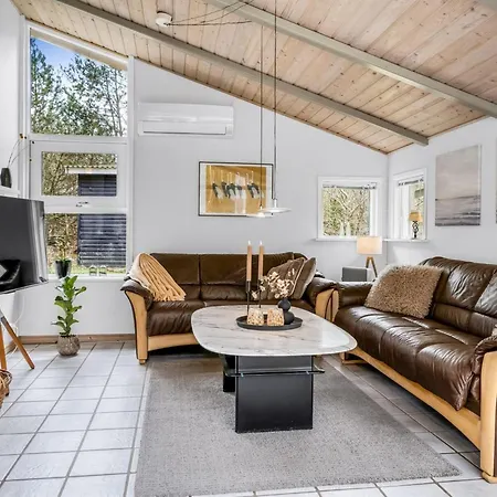 Merte - 300m From The Sea By Interhome * Hals